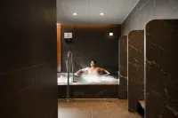 Staybridge Suites Bangkok Thonglor, an IHG Hotel - Hot Springs