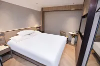 Century edge Boutique Hotel（Nanjing Confucius Temple Shuiximen street） Hotels near Nanjing Exchange Duty Free Shopping Mall