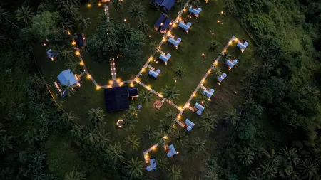 Bobocabin Bunaken Hills, Manado Отели рядом с достопримечательностью «GMIM Sentrum Manado»