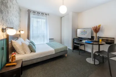 Nemea Appart Hotel Home Suite Nancy Centre Отели рядом с достопримечательностью «City Hall of Nancy»