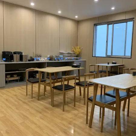 City Express Hotel