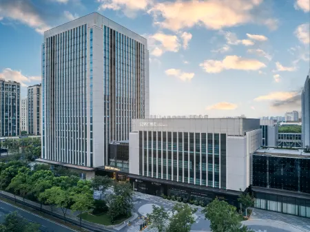 MINGHUI HOTEL Отели рядом с достопримечательностью «Keqiao Ancient Town»