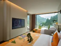 Zhangjiajie Tianzishan Family Boundary · Liangshe (WulingyuanNational Forest Park Store)