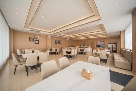 Wassim Hotel (Huanglong Jiuzhaigou High-speed Rail Station Store)