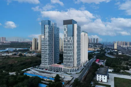 Lan mei Rui Hua Hotel (West High Speed Railway Station) Отели рядом с достопримечательностью «Lanzhou University of Technology Science & Technology Park»