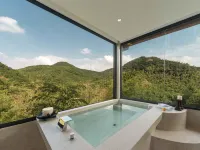 Anji Fanyin · Hillside Wilderness Luxury Private Hot Spring Mountain Stream Holiday Villa - románticos