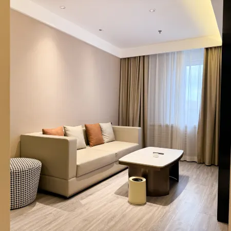Starway Hotel (East Plaza of Chifeng Railway Station)