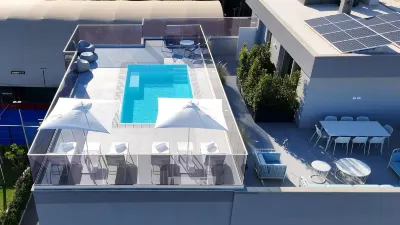 Green Park Penthouse Suite & Pool Отели рядом с достопримечательностью «Университет Бари»