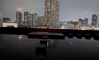 Chengdu Cloud Hotel (Hongxing Bridge Metro Station Branch)