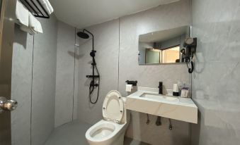 Yunfu Xucheng Hotel