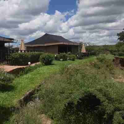 Mtito Safari Camp Hotel Exterior