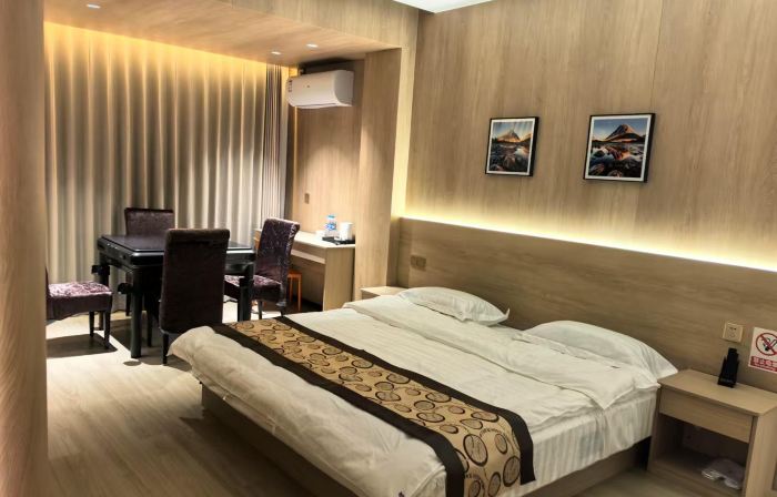 HUAFU Hotel