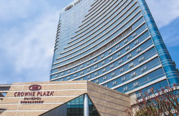 漳州融信皇冠假日酒店