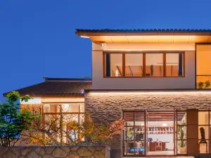 Popular Vacation Homes in Pinghu