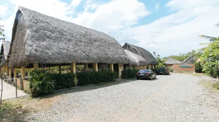 RedDoorz @ Afamosa Villas Resort Ilocos Sur Отели в г. Сан Хуан