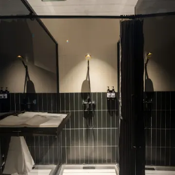 Demba Inn (Shanghai Xintiandi Yuyuan Garden The bund store )