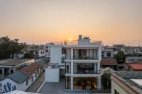 Xuwen Jiaoweixiang Haiqinwan Homestay