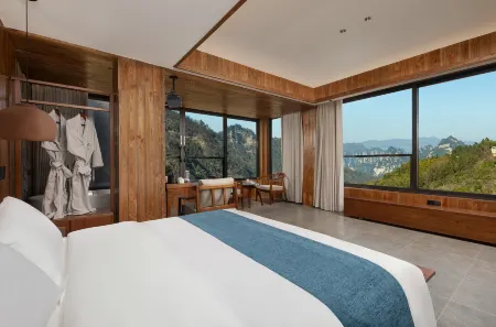 Valley Love Holiday Home (Zhangjiajie Forest Park Zhongmen Ticket Station Store) Отели рядом с достопримечательностью «Zhangjiajie National Forest Park»