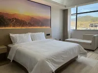 Huaguiyuan Hot Spring Hotel in Xinfeng County