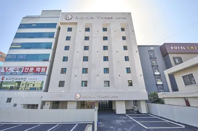 Bonathree Hotel Отели в г. Намгу