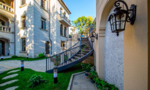 Sesame Cloud Valley Discovery Hotel(Dalian Jinshitan  Shop)