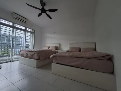 E04-Tebrau 6min Walking to Aeon & Ikea/Toppen Hotel a Tebrau