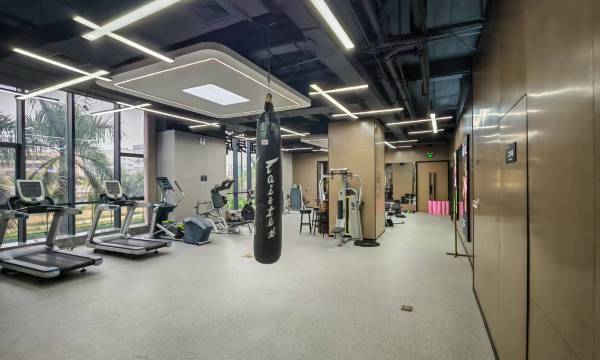Joy Holiday Hotel Shenzhen (Luohu Port Huangbeiling Subway Station)