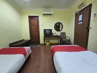 Hotel O Kota Baru Near War Museum formerly Azam.