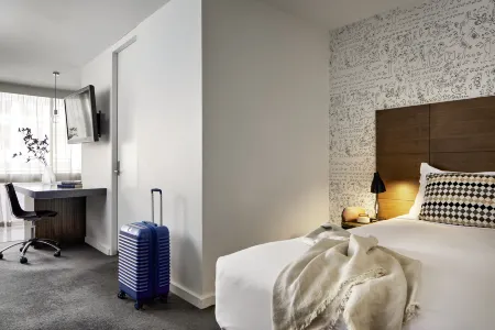 Punthill Spring Hill Отели рядом с достопримечательностью «The Old Windmill»