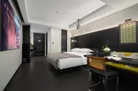 MUGA DESIGNER HOTEL - Esports