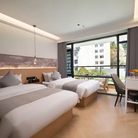 Fenghuang Fengjing Hotel