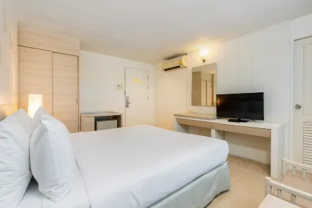 Sunshine Hotel & Residences