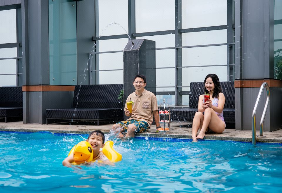 2. 하드락 호텔 선..