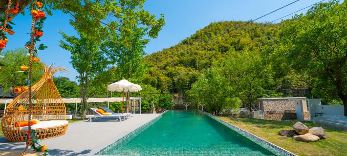 Streamscape · Aqua Haven Poolside Retreat Hotels in Huzhou
