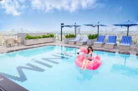 Wink Hotel Tuy Hoa Beach - 24hrs stay & Rooftop Pool Bar