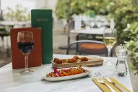 voco PARIS - PORTE DE CLICHY by IHG Hotels in Clichy