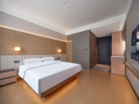 煙台海悅灣假日酒店（養馬島龍湖葡醍海灣店）