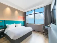 Chaoman Hotel (Qingdao North Railway Station Yongnian Road Metro Station Branch) 리창/이창 상업지구 호텔