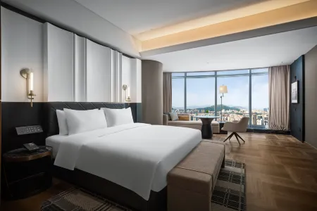 MaxX Hotel Harbour View Qingdao Отели рядом с достопримечательностью «Former Site of Tsingtao Yacht-club»