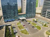 Ramada Hotel (Horgos Guomeng Branch) - parking