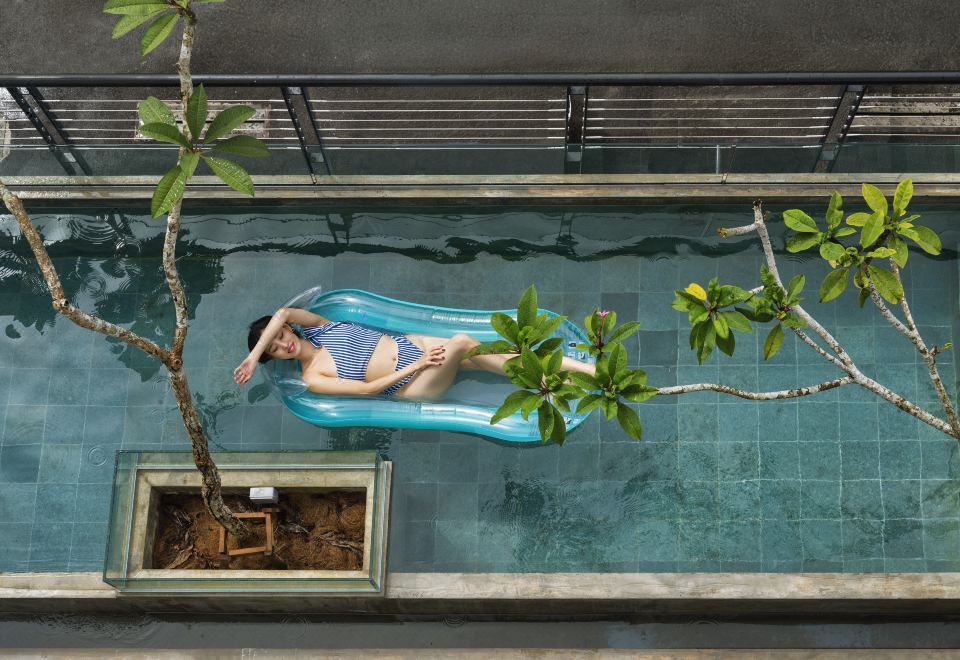 극장 호텔 위치