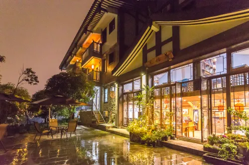 Emeishan Dengfenglai Homestay (Huangwan Visitor Center)