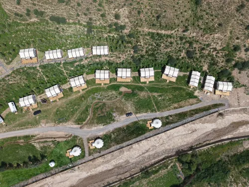 Yanou Traveler's Camp Hotels in Zhuoni