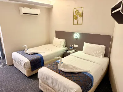 First Garden Hotel By KR Cosmos Sdn Bhd Hotels near Gerai Ikan Duyung