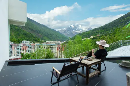 Qiu Mo·Designer View Villa Отели рядом с достопримечательностью «Shuijingzi»