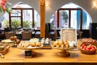 Mesón Castilla Atiram Hotel - sarapan
