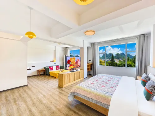 Singing River climber’s house Yangshuo