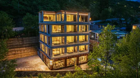 Rishang Sangan | Lipan · Private Hot Spring Villa (Siguniang Mountain Scenic Area) Отели рядом с достопримечательностью «Changpingcun»