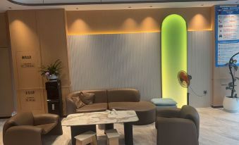 Amman Yayue Hotel (Yiwu International Trade City Branch)