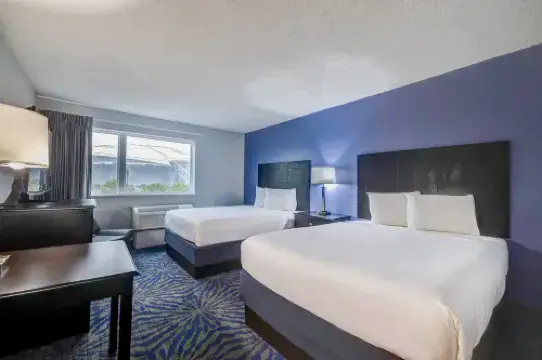 Motel 6 Oceanside, CA – Marina / Camp Pendleton